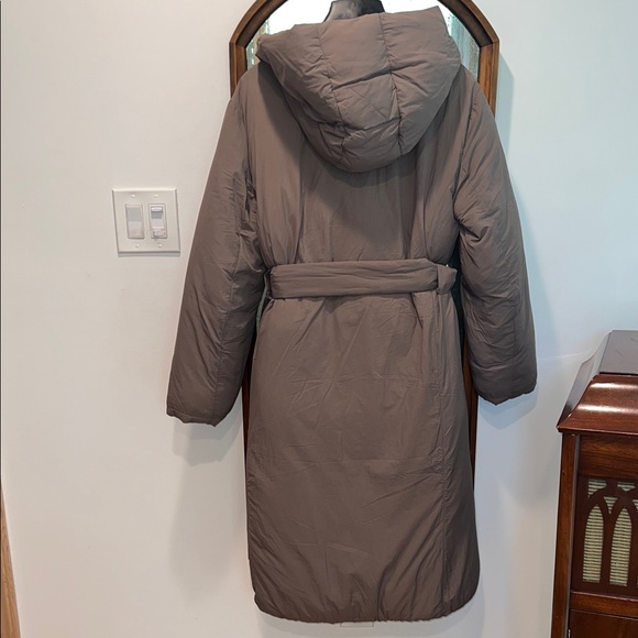 GAP Women's Brown Puffer Coat - Picture 7 of 7